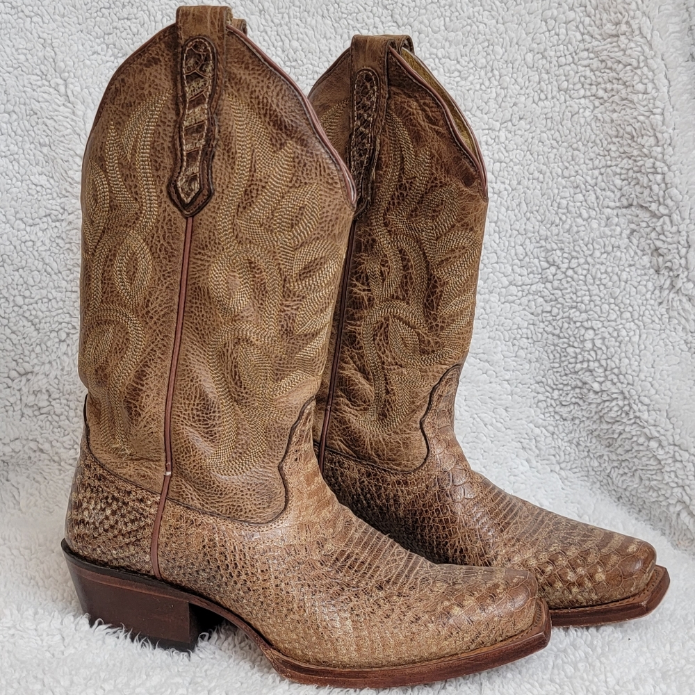 Nocona Size 6B Snake Print Boots